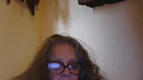 LuvMeDestinee online show from 10-20-25, 03:34