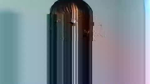 Bee Bee online show from 10-25-25, 02:30