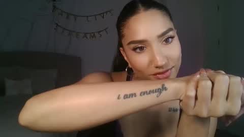 Snapshot of luvvvxliv chatting on 11-15-25, 12:30 Liv 3 online show from 11-15-25, 12:30