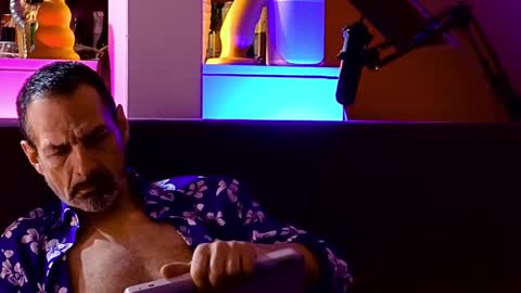 Snapshot of lux_dei chatting on 12-25-24, 11:31 Im a - CAMGUY YOU LIKE to FUCK online show from 12-25-24, 11:31