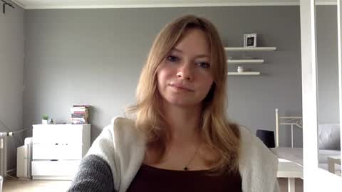 Millie online show from 09-14-25, 01:54