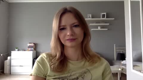 Millie online show from 10-11-25, 01:53