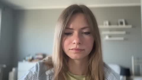 Millie online show from 04-26-26, 02:37