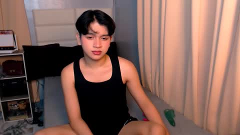 queen lux online show from 03-06-25, 02:18