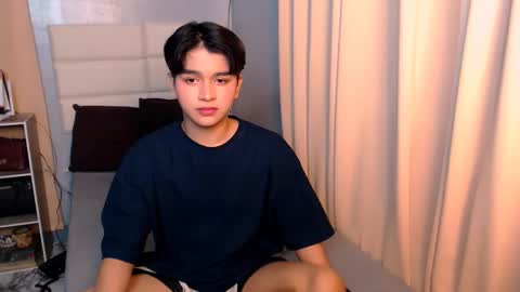 queen lux online show from 03-09-25, 03:05