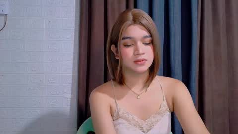 queen lux online show from 02-12-26, 10:38