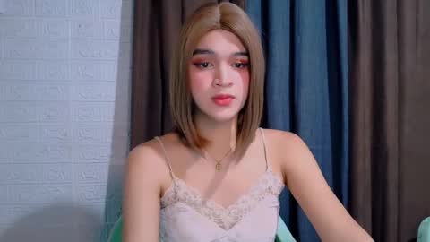 queen lux online show from 03-11-26, 01:44