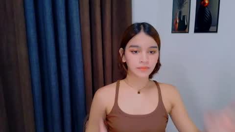 Snapshot of lux_white chatting on 06-18-26, 06:01 queen lux online show from 06-18-26, 06:01