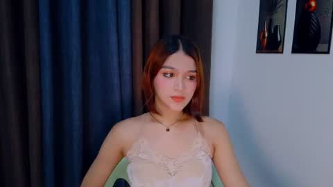 Snapshot of lux_white chatting on 06-21-26, 12:41 queen lux online show from 06-21-26, 12:41