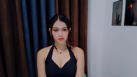 Snapshot of lux_white chatting on 07-15-26, 08:03 queen lux online show from 07-15-26, 08:03