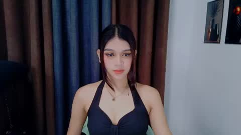 Snapshot of lux_white chatting on 07-24-26, 04:21 queen lux online show from 07-24-26, 04:21