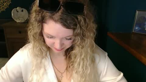 Donna online show from 06-05-26, 06:52