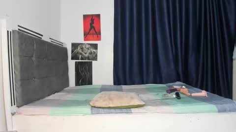 luxedollxoxoo online show from 04-21-26, 03:35