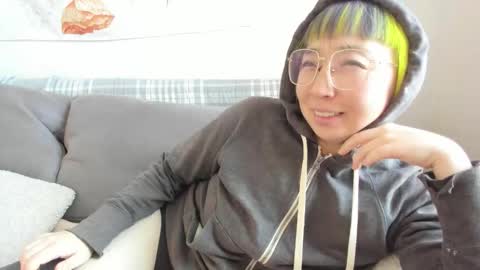 Snapshot of luxgray chatting on 02-13-26, 08:16 LuxGray online show from 02-13-26, 08:16