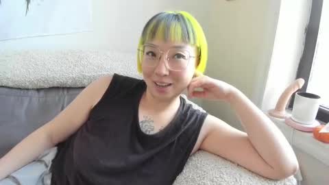 Snapshot of luxgray chatting on 02-28-26, 09:16 LuxGray online show from 02-28-26, 09:16