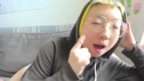 Snapshot of luxgray chatting on 03-08-26, 06:01 LuxGray online show from 03-08-26, 06:01