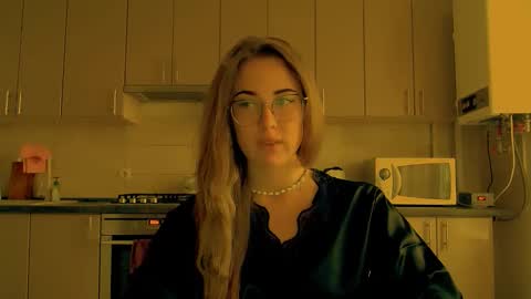 Katie online show from 09-12-25, 06:35