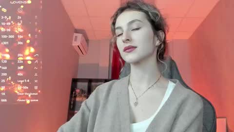 Snapshot of luxrayi chatting on 11-05-25, 02:44 Ray online show from 11-05-25, 02:44