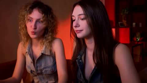 Snapshot of luxrayi chatting on 12-05-25, 03:04 Ray online show from 12-05-25, 03:04