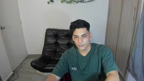 Snapshot of luxrx chatting on 04-29-26, 11:11 luxrx online show from 04-29-26, 11:11