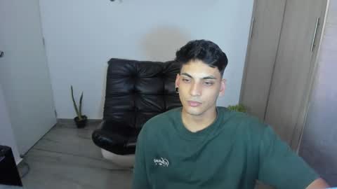 Snapshot of luxrx chatting on 05-02-26, 08:25 luxrx online show from 05-02-26, 08:25