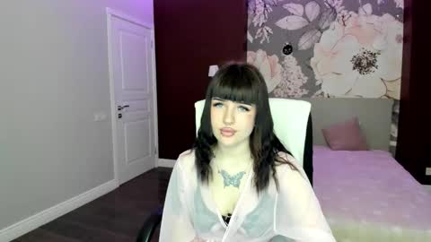 LuxSiren online show from 03-06-26, 08:27