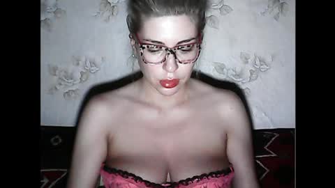 Snapshot of luxsonyastar chatting on 10-13-25, 01:33 LuxSonyaStar online show from 10-13-25, 01:33