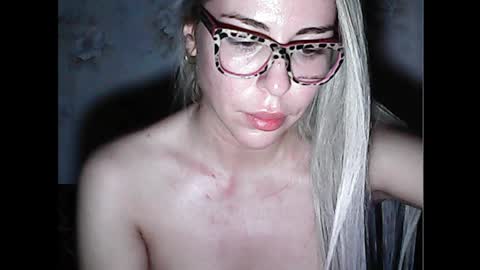 Snapshot of luxsonyastar chatting on 10-14-25, 08:53 LuxSonyaStar online show from 10-14-25, 08:53