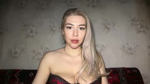 Snapshot of luxsonyastar chatting on 05-09-26, 08:58 LuxSonyaStar online show from 05-09-26, 08:58