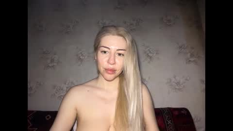 Snapshot of luxsonyastar chatting on 05-28-26, 01:08 LuxSonyaStar online show from 05-28-26, 01:08