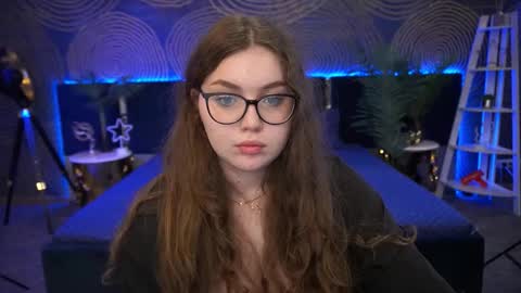 Snapshot of luxsopphia_ chatting on 09-27-25, 05:45 luxsopphia_ online show from 09-27-25, 05:45