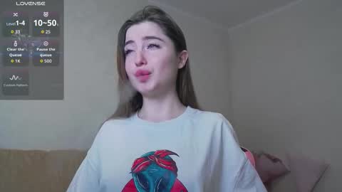 Snapshot of luxuryalma18 chatting on 02-21-26, 01:06 Alma online show from 02-21-26, 01:06