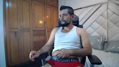 Lesly And Arnold online show from 01-24-25, 03:45