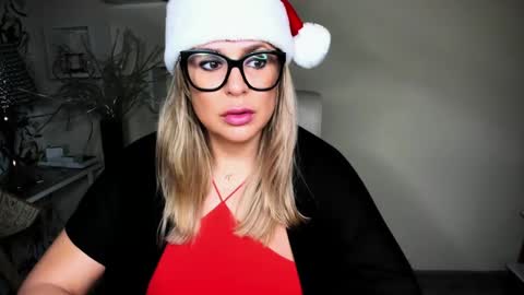 Diana online show from 12-17-24, 07:18