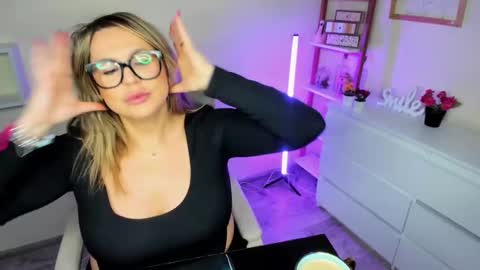 Diana online show from 02-22-25, 10:18