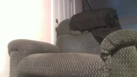 Snapshot of luxy77 chatting on 12-21-25, 03:30 luxy77 online show from 12-21-25, 03:30