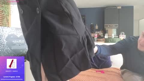 Snapshot of luxymin chatting on 12-02-24, 09:35 Luxymin online show from 12-02-24, 09:35