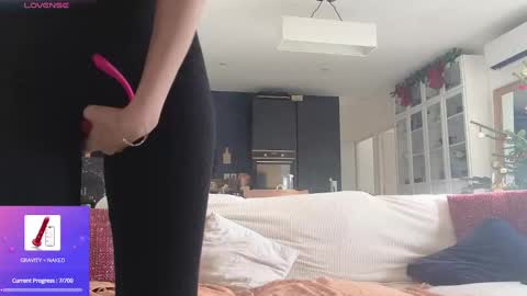 Snapshot of luxymin chatting on 12-05-24, 09:28 Luxymin online show from 12-05-24, 09:28