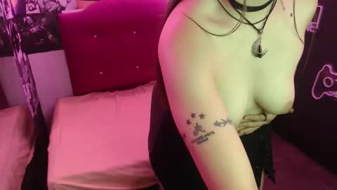 luzy online show from 10-31-25, 01:01