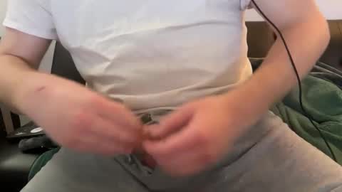 Snapshot of lvernon710 chatting on 03-11-25, 05:35 lvernon805 online show from 03-11-25, 05:35