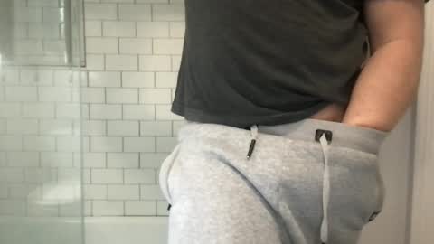 lvguynextdoor440656 online show from 04-21-26, 04:23