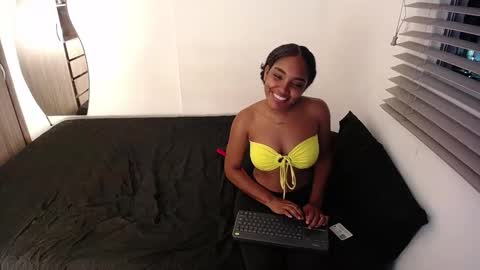 Snapshot of lvyyfox chatting on 12-23-25, 02:31 IVY online show from 12-23-25, 02:31