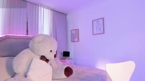 Snapshot of lya_brown chatting on 06-09-26, 11:44 lya_brown online show from 06-09-26, 11:44