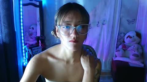 Call me Lia  online show from 10-14-25, 09:48