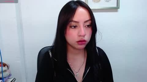 Snapshot of lya_levine chatting on 03-08-25, 02:01 Lya online show from 03-08-25, 02:01