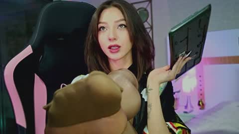 Snapshot of lyahaven chatting on 01-25-25, 12:26 Lya Haven online show from 01-25-25, 12:26