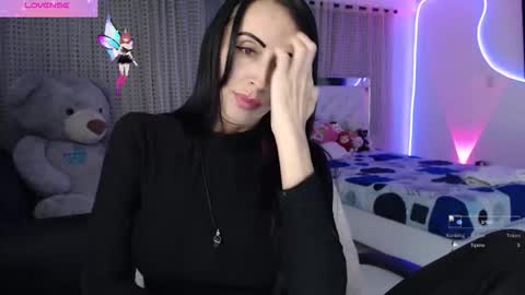 Snapshot of lyann_ chatting on 11-25-25, 01:38 Lyann online show from 11-25-25, 01:38