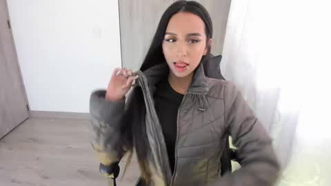 Lyanna online show from 10-21-25, 12:06