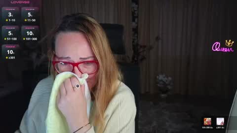 Snapshot of lyboff72 chatting on 06-04-26, 12:05 lybava online show from 06-04-26, 12:05
