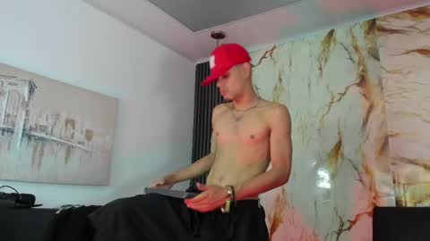 Snapshot of lycan_fox chatting on 05-30-26, 11:02 TELL ME LYCAN online show from 05-30-26, 11:02